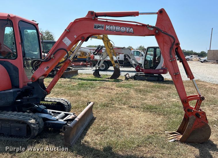 image for item EK3246 2011 Kubota  KX121-3ST mini excavator