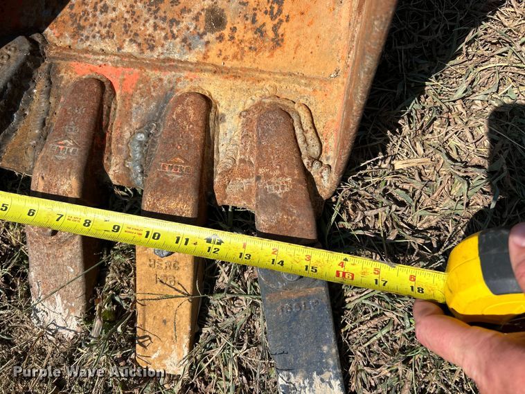 image for item EK3246 2011 Kubota  KX121-3ST mini excavator