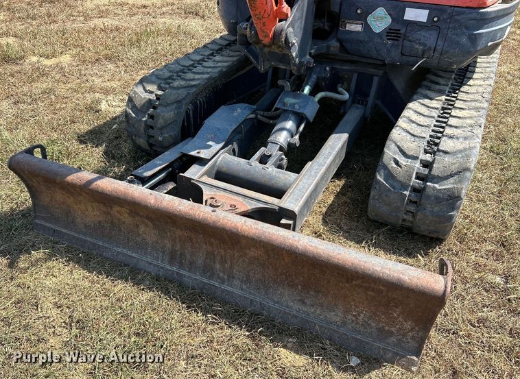 image for item EK3246 2011 Kubota  KX121-3ST mini excavator