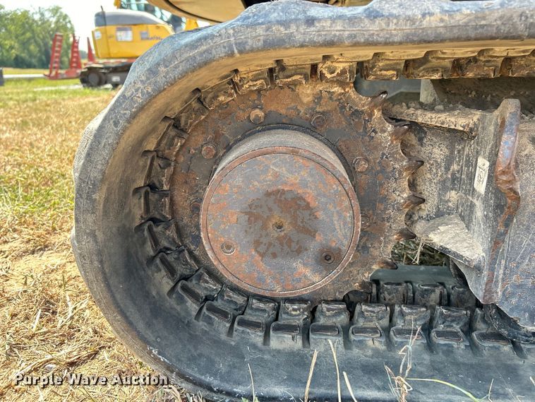 image for item EK3246 2011 Kubota  KX121-3ST mini excavator