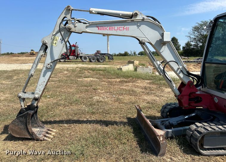 image for item EK3247 2011 Takeuchi  TB235 mini excavator