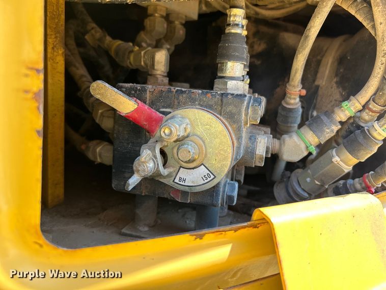 image for item EK3249 2007 Komatsu  PC78MR-6 mini excavator