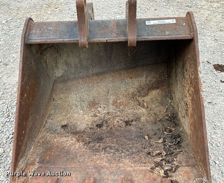 image for item EK3266 TAG 23453-01 Backhoe bucket