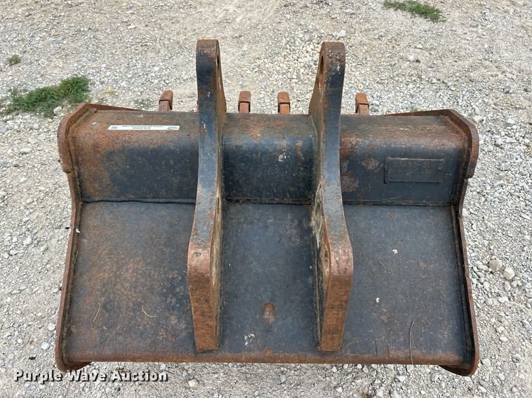image for item EK3266 TAG 23453-01 Backhoe bucket
