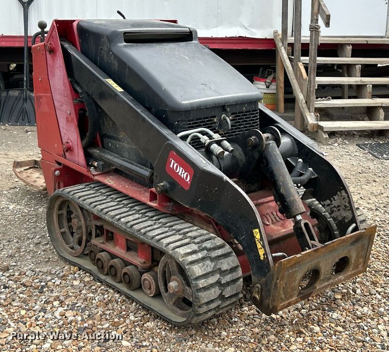 image for item EK3273 2015 Toro TX525 compact utility loader