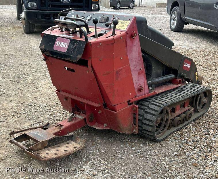 image for item EK3273 2015 Toro TX525 compact utility loader