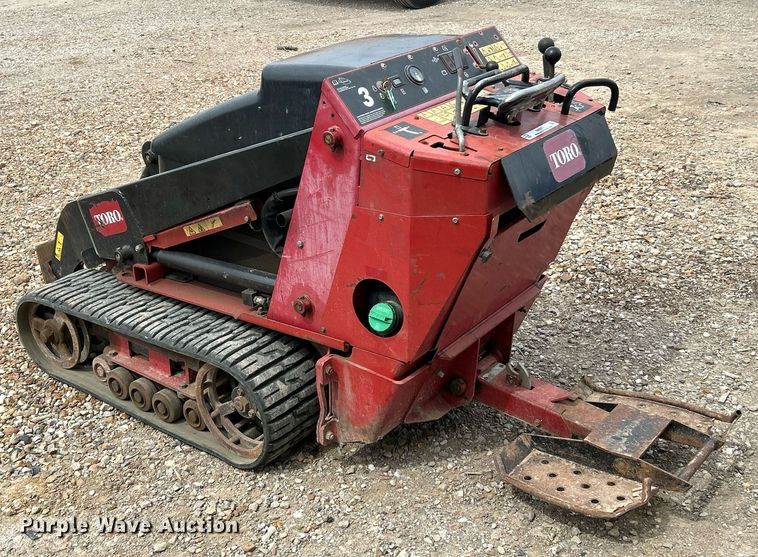 image for item EK3273 2015 Toro TX525 compact utility loader