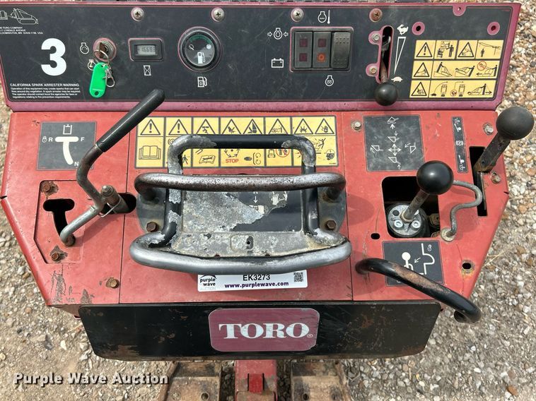 image for item EK3273 2015 Toro TX525 compact utility loader