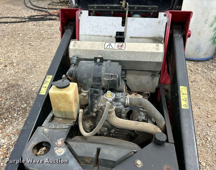 image for item EK3273 2015 Toro TX525 compact utility loader