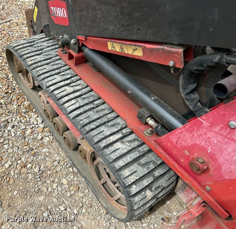 image for item EK3273 2015 Toro TX525 compact utility loader