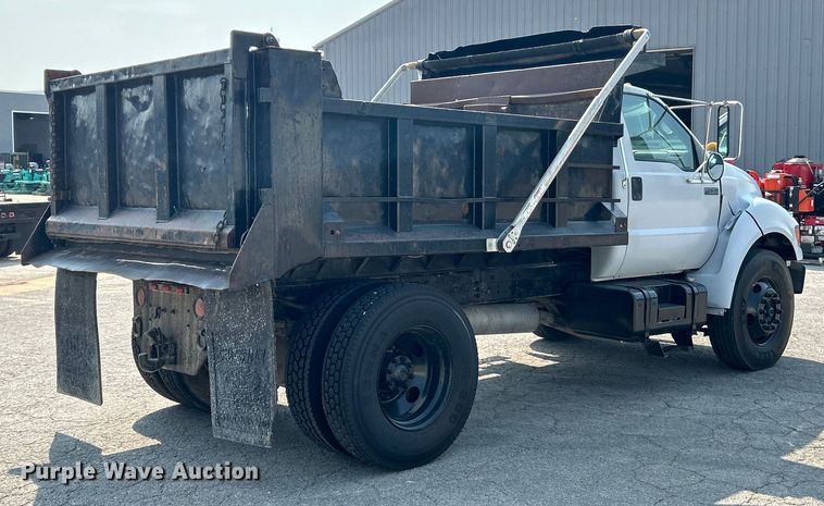 image for item EK4988 2000 Ford F750 Super Duty XL dump truck