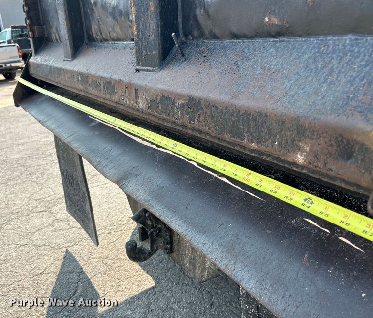 image for item EK4988 2000 Ford F750 Super Duty XL dump truck