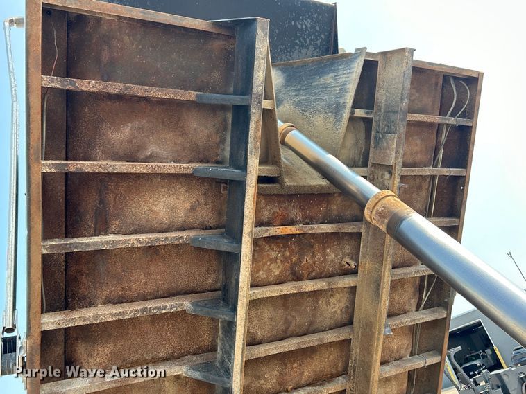 image for item EK4988 2000 Ford F750 Super Duty XL dump truck