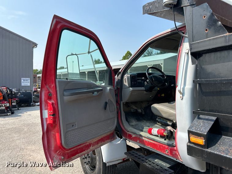 image for item EK4988 2000 Ford F750 Super Duty XL dump truck