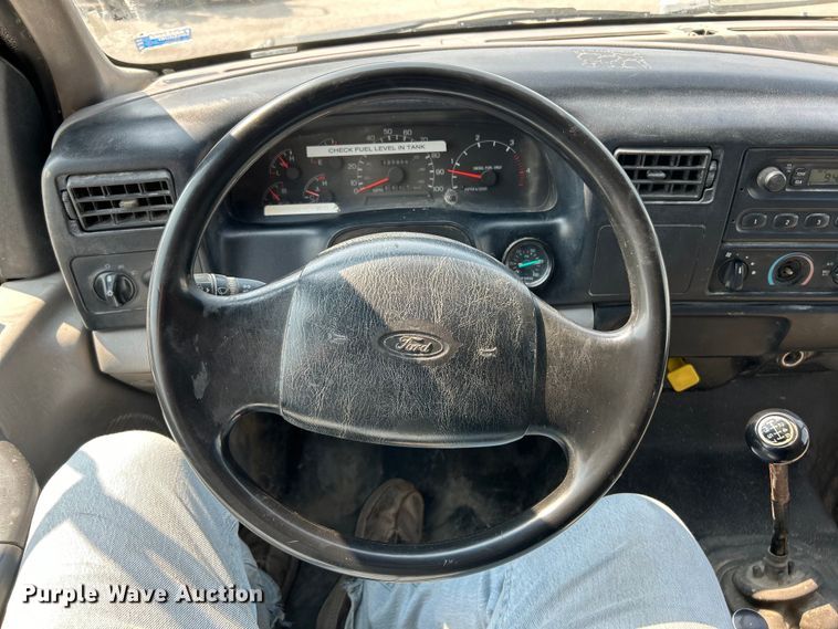 image for item EK4988 2000 Ford F750 Super Duty XL dump truck