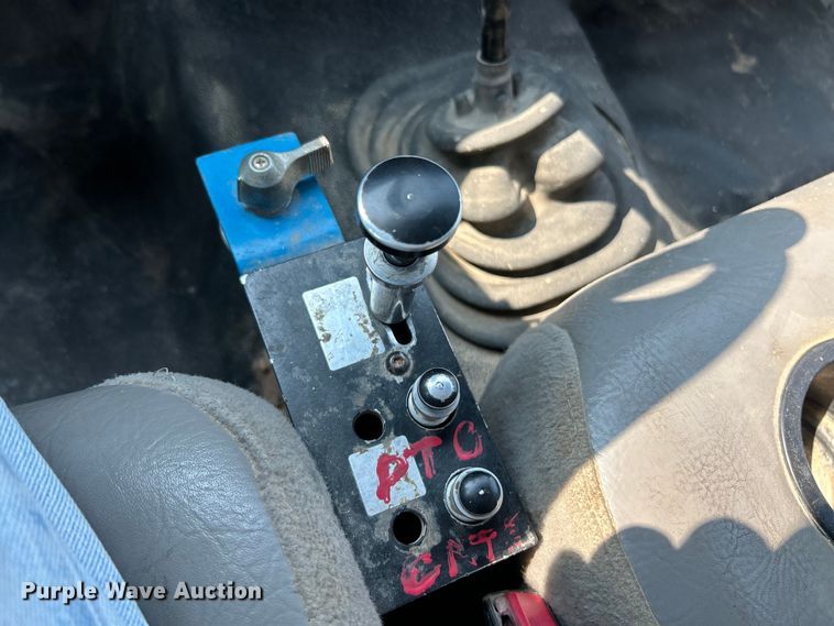 image for item EK4988 2000 Ford F750 Super Duty XL dump truck