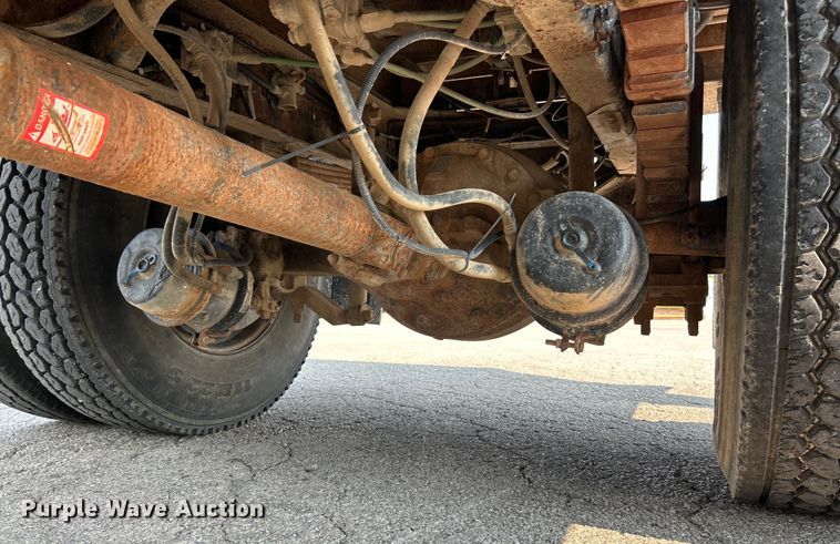 image for item EK4988 2000 Ford F750 Super Duty XL dump truck