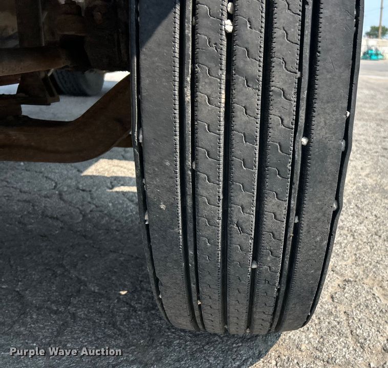 image for item EK4988 2000 Ford F750 Super Duty XL dump truck