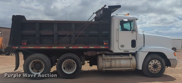 image for item EQ2034 2003 Freightliner  FLD dump truck