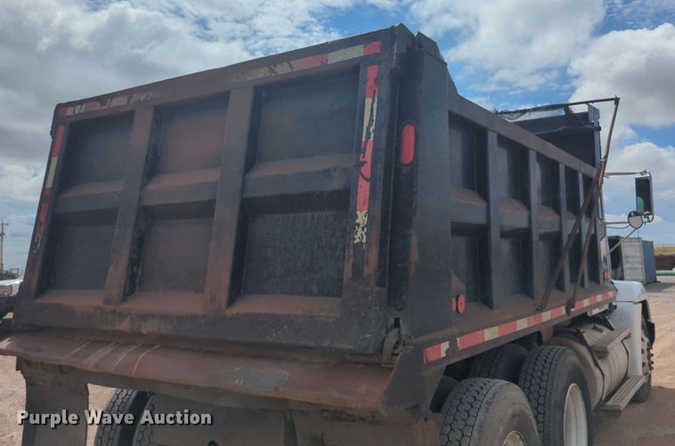 image for item EQ2034 2003 Freightliner  FLD dump truck