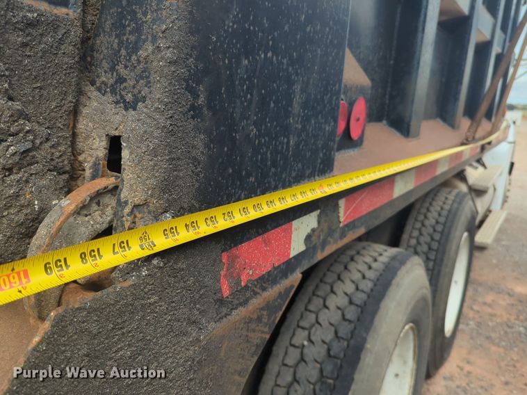 image for item EQ2034 2003 Freightliner  FLD dump truck