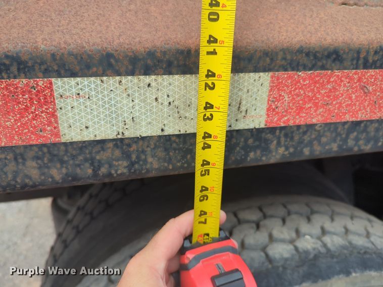 image for item EQ2034 2003 Freightliner  FLD dump truck