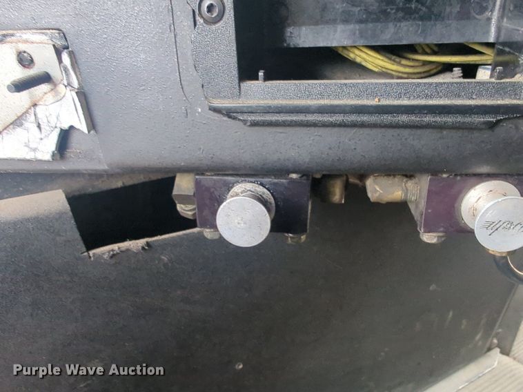 image for item EQ2034 2003 Freightliner  FLD dump truck