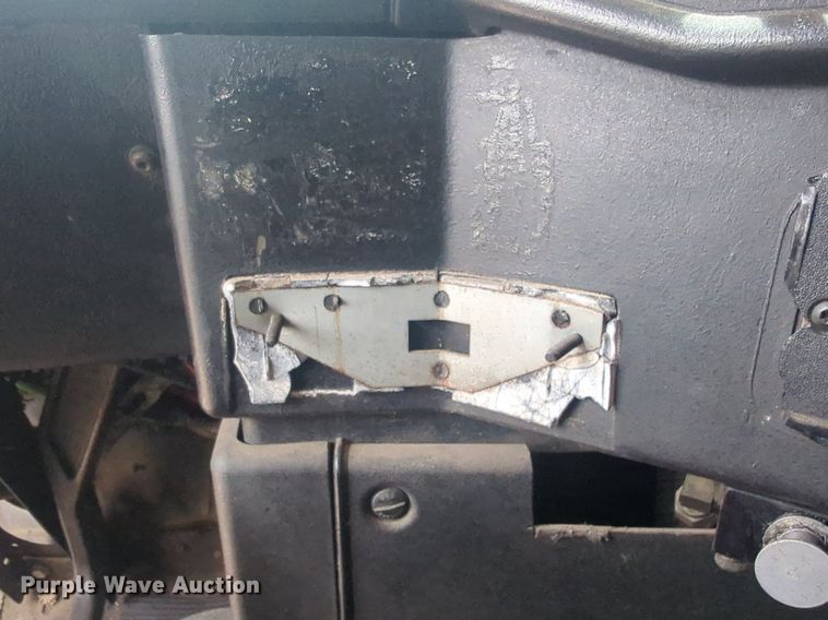 image for item EQ2034 2003 Freightliner  FLD dump truck