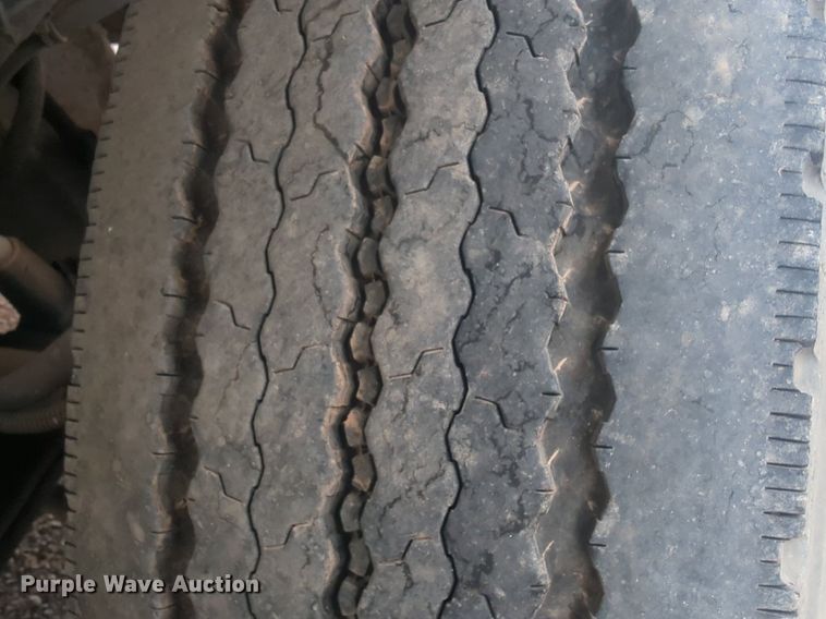 image for item EQ2034 2003 Freightliner  FLD dump truck