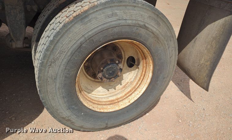 image for item EQ2034 2003 Freightliner  FLD dump truck