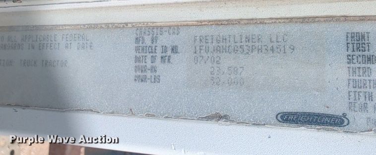 image for item EQ2034 2003 Freightliner  FLD dump truck