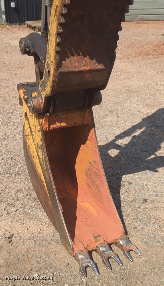 image for item EQ2049 2018 John Deere 60G mini excavator