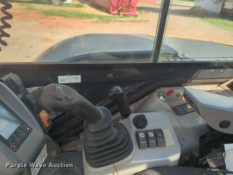 image for item EQ2049 2018 John Deere 60G mini excavator