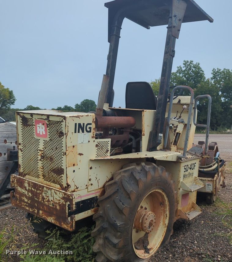 image for item EQ2059 Ingersoll Rand  SD40DF single drum vibratory roller