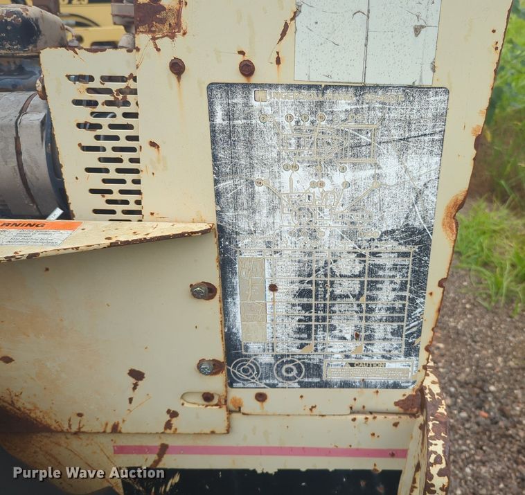 image for item EQ2059 Ingersoll Rand  SD40DF single drum vibratory roller