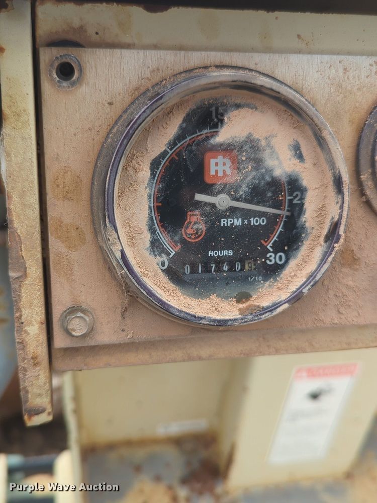 image for item EQ2059 Ingersoll Rand  SD40DF single drum vibratory roller