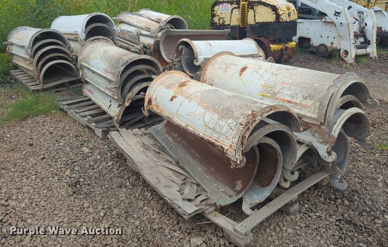 image for item EQ2060 Approximately 40 concrete chute extensions