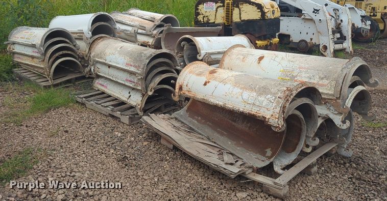 image for item EQ2060 Approximately 40 concrete chute extensions