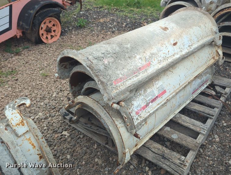 image for item EQ2060 Approximately 40 concrete chute extensions