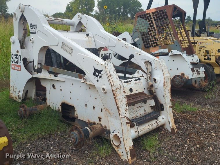 image for item EQ2061 (2) Bobcat S250 skid steer loaders