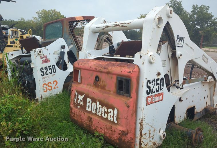 image for item EQ2061 (2) Bobcat S250 skid steer loaders