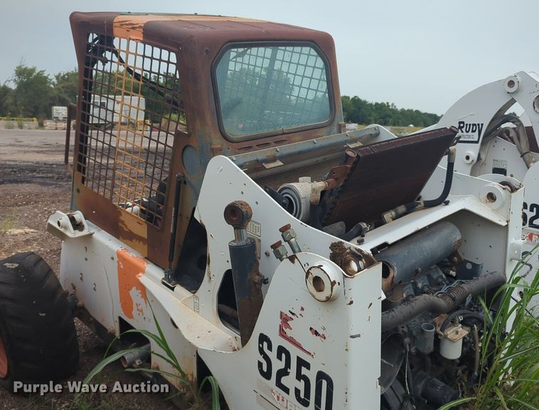 image for item EQ2061 (2) Bobcat S250 skid steer loaders