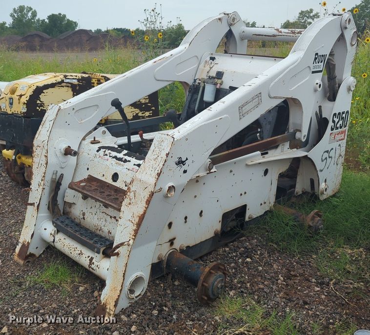 image for item EQ2061 (2) Bobcat S250 skid steer loaders