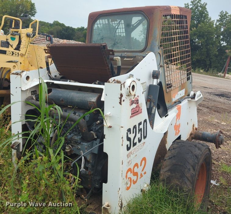 image for item EQ2061 (2) Bobcat S250 skid steer loaders