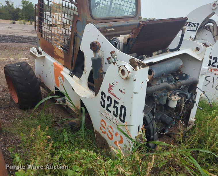 image for item EQ2061 (2) Bobcat S250 skid steer loaders