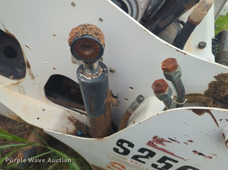 image for item EQ2061 (2) Bobcat S250 skid steer loaders