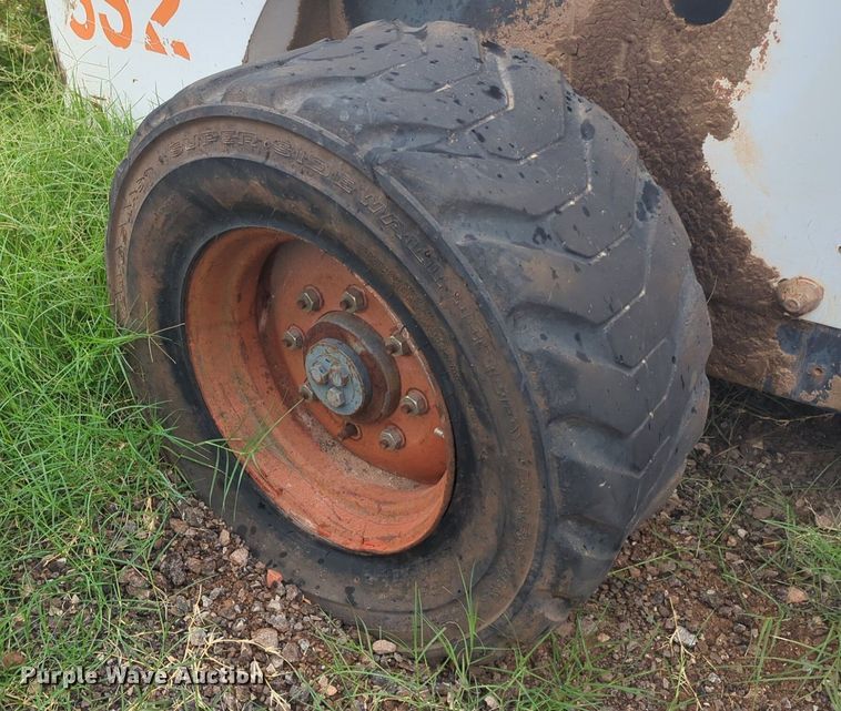 image for item EQ2061 (2) Bobcat S250 skid steer loaders