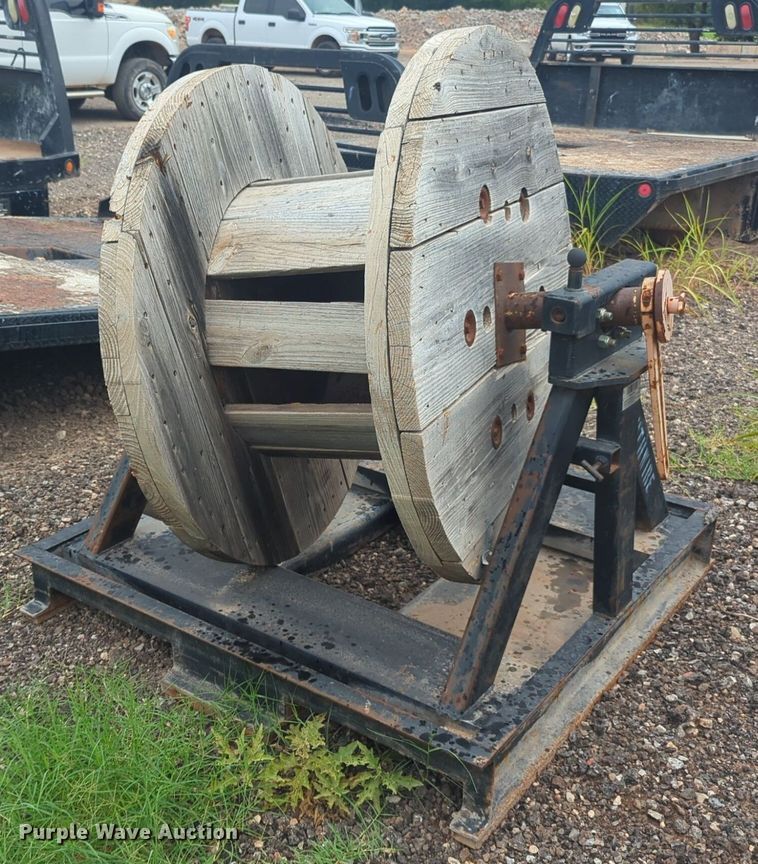 image for item EQ2066 Southwire reel stand