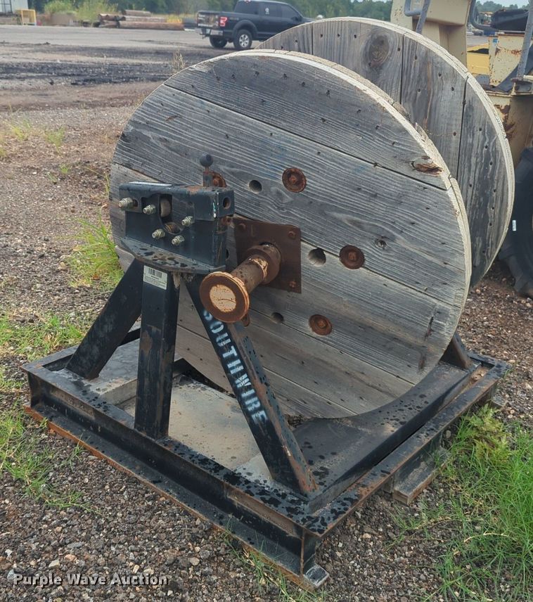 image for item EQ2066 Southwire reel stand