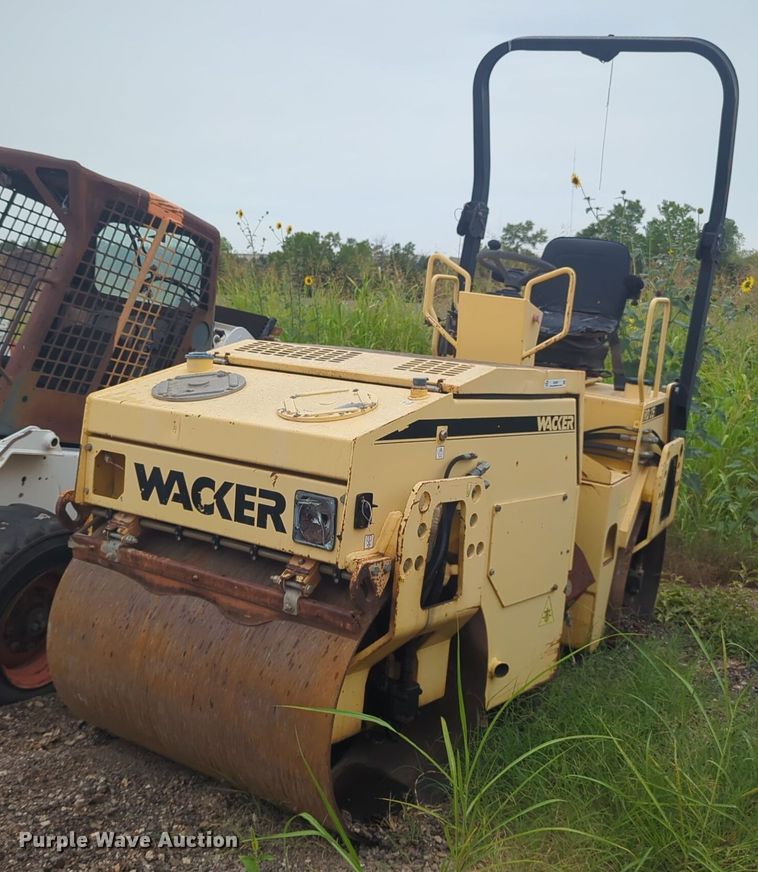 image for item EQ2067 2001 Wacker  RD25 double drum roller